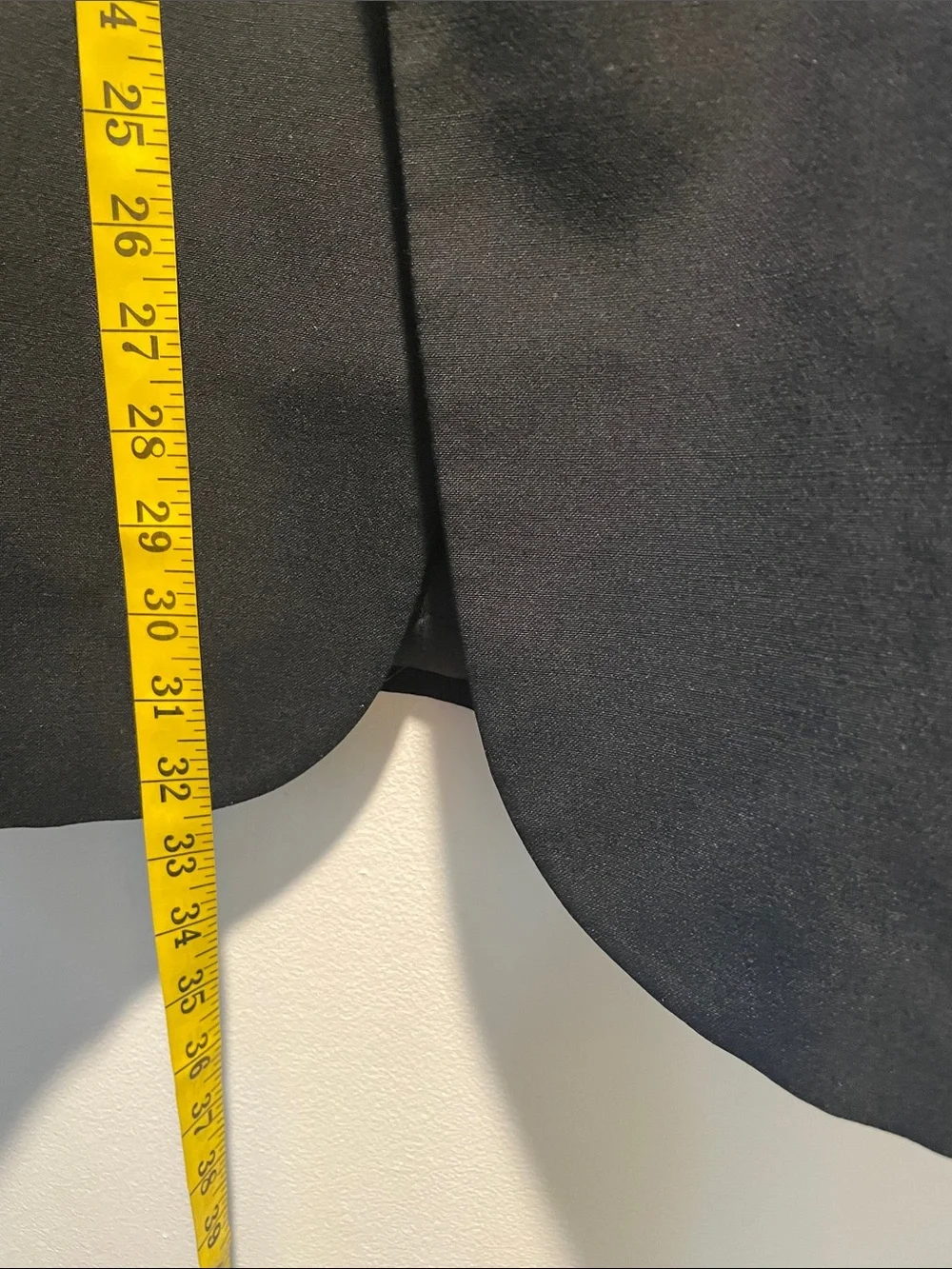 Oscar de la Renta Black Satin Notch Lapel Tuxedo Jacket - Picture 8 of 16
